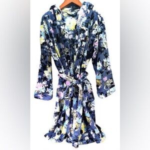 Vera Bradley Chrysanthemum robe